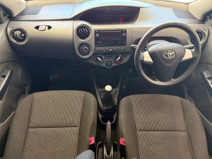Toyota Etios hatch 1.5 Sprint - Image 6