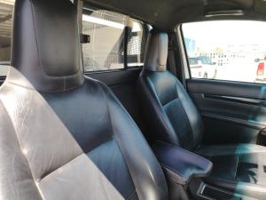 Toyota Hilux 2.8GD-6 Legend 50 auto - Image 17