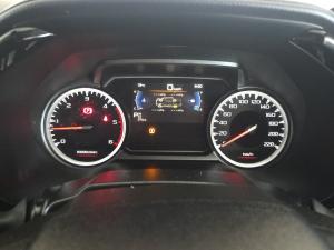 Isuzu D-Max 3.0TD double cab V-Cross 4x4 - Image 11