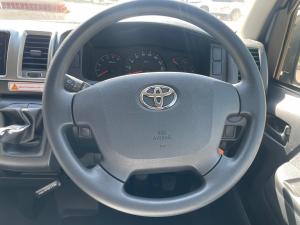 Toyota Hiace 2.5D-4D bus 14-seater GL - Image 8