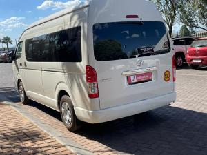 Toyota Hiace 2.5D-4D bus 14-seater GL - Image 12