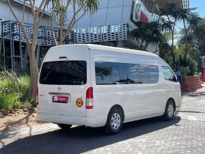 Toyota Hiace 2.5D-4D bus 14-seater GL - Image 2