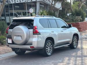 Toyota Land Cruiser Prado 2.8GD VX - Image 2