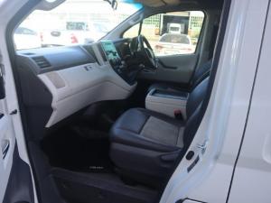 Toyota Quantum 2.8 SLWB bus 14-seater GL manual - Image 7