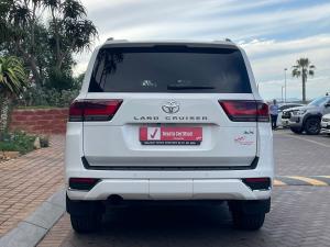 Toyota Land Cruiser 300 3.3D ZX - Image 5