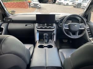 Toyota Land Cruiser 300 3.3D ZX - Image 6