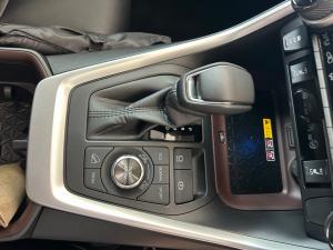 Toyota RAV4 2.5 VX AWD - Image 12