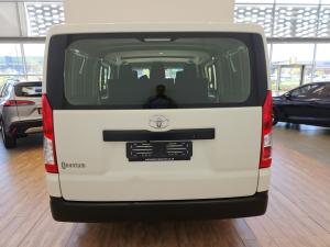 Toyota Quantum 2.8 LWB crew cab manual - Image 5