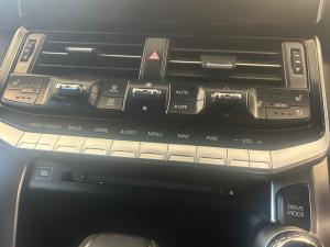 Toyota Land Cruiser 300 3.3D ZX - Image 15