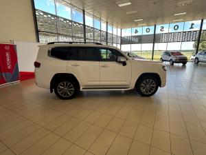 Toyota Land Cruiser 300 3.3D ZX - Image 3