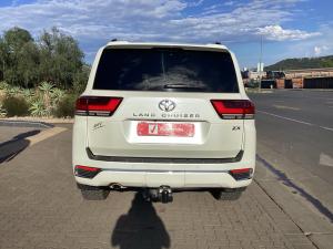 Toyota Land Cruiser 300 3.3D ZX - Image 5