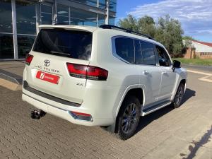 Toyota Land Cruiser 300 3.3D ZX - Image 2