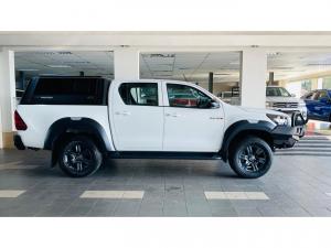 Toyota Hilux 2.4GD-6 double cab 4x4 Raider manual - Image 3