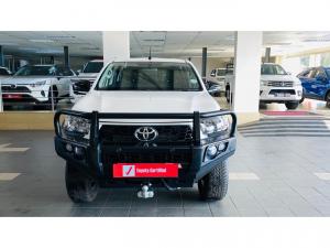 Toyota Hilux 2.4GD-6 double cab 4x4 Raider manual - Image 4