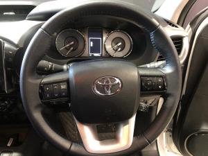 Toyota Hilux 2.8GD-6 48V double cab 4x4 Raider - Image 8