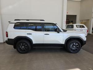 Toyota Land Cruiser Prado 2.8GD VX-R - Image 3