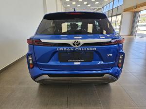 Toyota Urban Cruiser 1.5 XR manual - Image 5