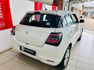 Suzuki Swift 1.2 GL+ auto - Image 2