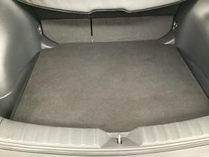 Toyota Corolla Cross 1.8 Xi - Image 19