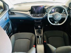 Toyota Starlet 1.5 XR manual - Image 6