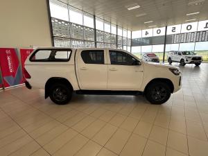 Toyota Hilux 2.4GD-6 double cab 4x4 Raider auto - Image 3