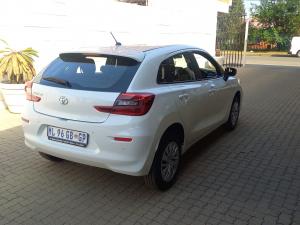 Toyota Starlet 1.5 Xi - Image 2