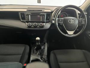 Toyota RAV4 2.0 GX - Image 6
