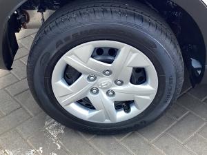 Hyundai Venue 1.2 Premium - Image 20