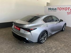 Lexus IS 300h F Sport - Image 2