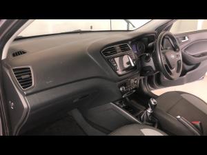 Hyundai i20 1.4 Fluid - Image 7