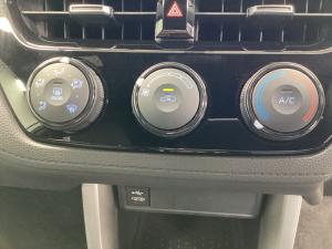 Toyota Corolla Cross 1.8 Xi - Image 16