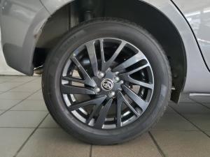 Toyota Vitz 1.0 XR manual - Image 9