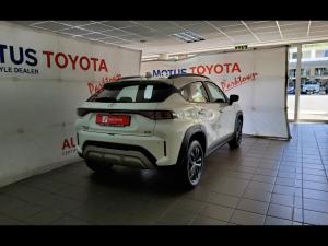 Toyota Starlet Cross 1.5 XS auto - Image 2