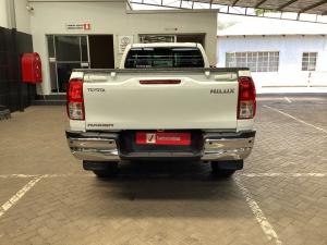 Toyota Hilux 2.4GD-6 single cab Raider manual - Image 5