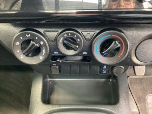 Toyota Hilux 2.4GD-6 single cab Raider manual - Image 14