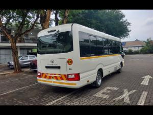 Toyota Coaster 2.8D GL automatic 23 Seater B/S - Image 2