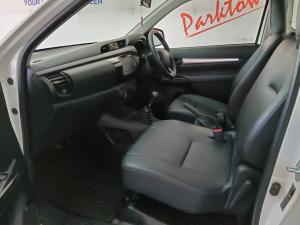 Toyota Hilux 2.0 single cab S (aircon) - Image 7