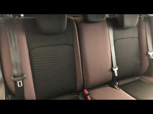 Toyota Starlet Cross 1.5 XS manual - Image 11