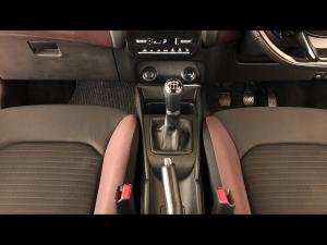 Toyota Starlet Cross 1.5 XS manual - Image 15