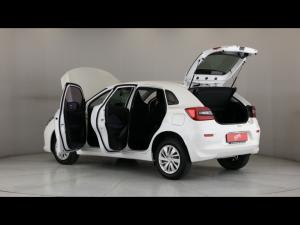 Toyota Starlet 1.5 Xi - Image 25