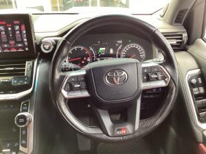 Toyota Land Cruiser 300 3.3D GR-Sport - Image 8