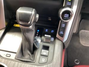 Toyota Land Cruiser 300 3.3D GR-Sport - Image 12