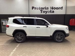 Toyota Land Cruiser 300 3.3D GR-Sport - Image 3
