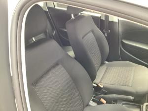 Volkswagen Polo Vivo hatch 1.4 Trendline - Image 15