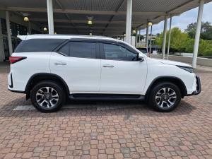 Toyota Fortuner 2.4GD-6 auto - Image 3