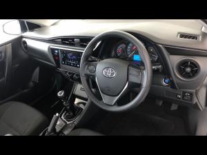 Toyota Corolla Quest 1.8 Plus manual - Image 10