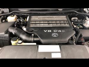 Toyota Land Cruiser 200 4.5D-4D V8 VX-R - Image 14
