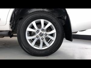 Toyota Land Cruiser 200 4.5D-4D V8 VX-R - Image 19