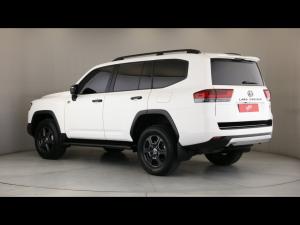 Toyota Land Cruiser 300 3.5T GR-Sport - Image 21