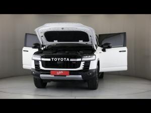 Toyota Land Cruiser 300 3.5T GR-Sport - Image 28